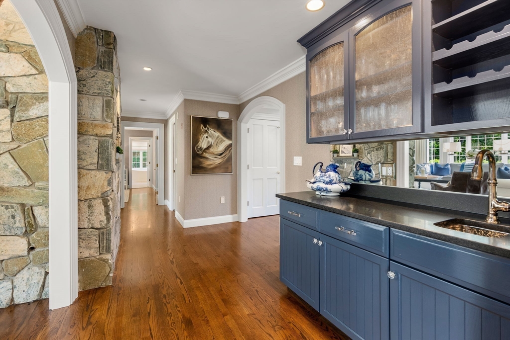 Southborough, Massachusetts, 01772, United States, 4 Bedrooms Bedrooms, ,5 BathroomsBathrooms,Residential,For Sale,2000512