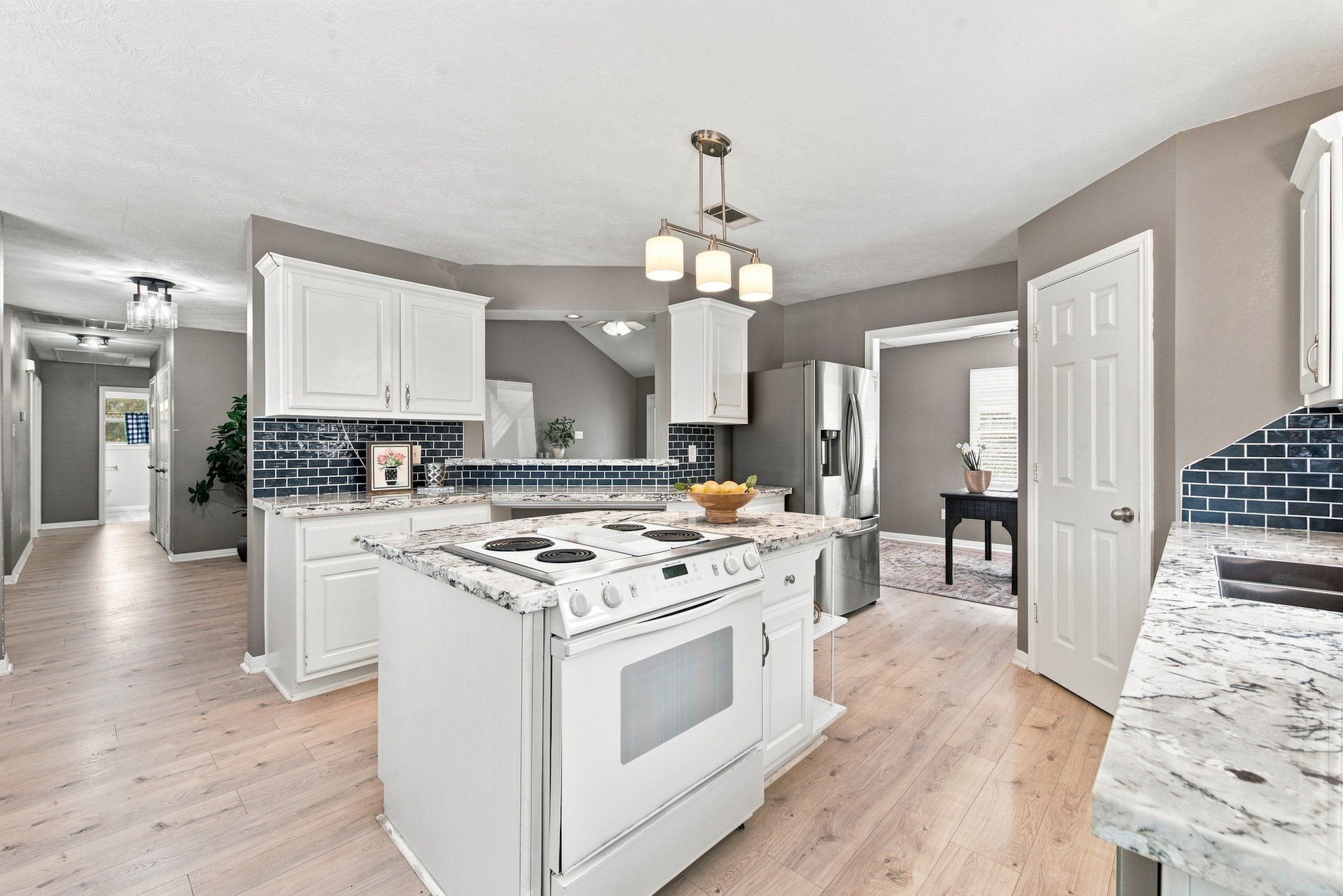  6826 Bendwood, College Station, TX 77845 - 物件實景