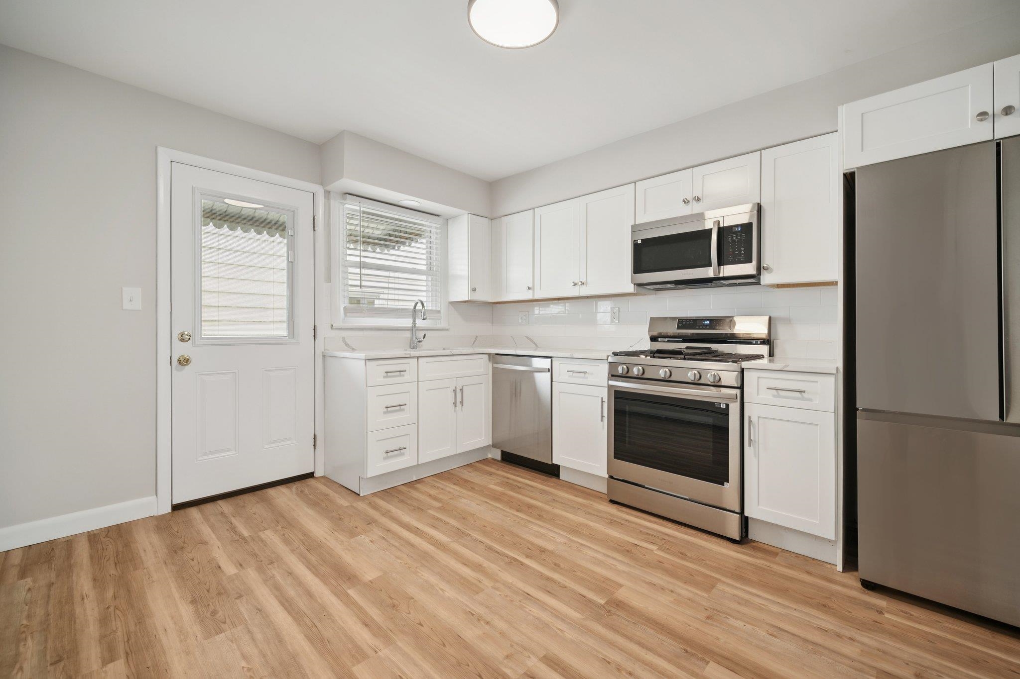 South Hackensack, New Jersey, 07606, United States, 4 Bedrooms Bedrooms, ,2 BathroomsBathrooms,Residential,For Sale,1978982