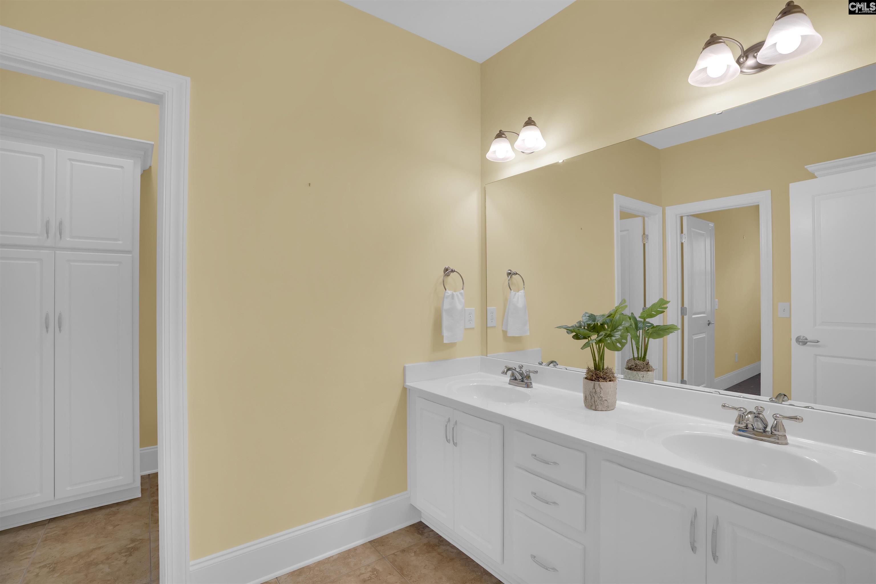 Lexington, South Carolina, 29072, United States, 6 Bedrooms Bedrooms, ,6 BathroomsBathrooms,Residential,For Sale,1912407