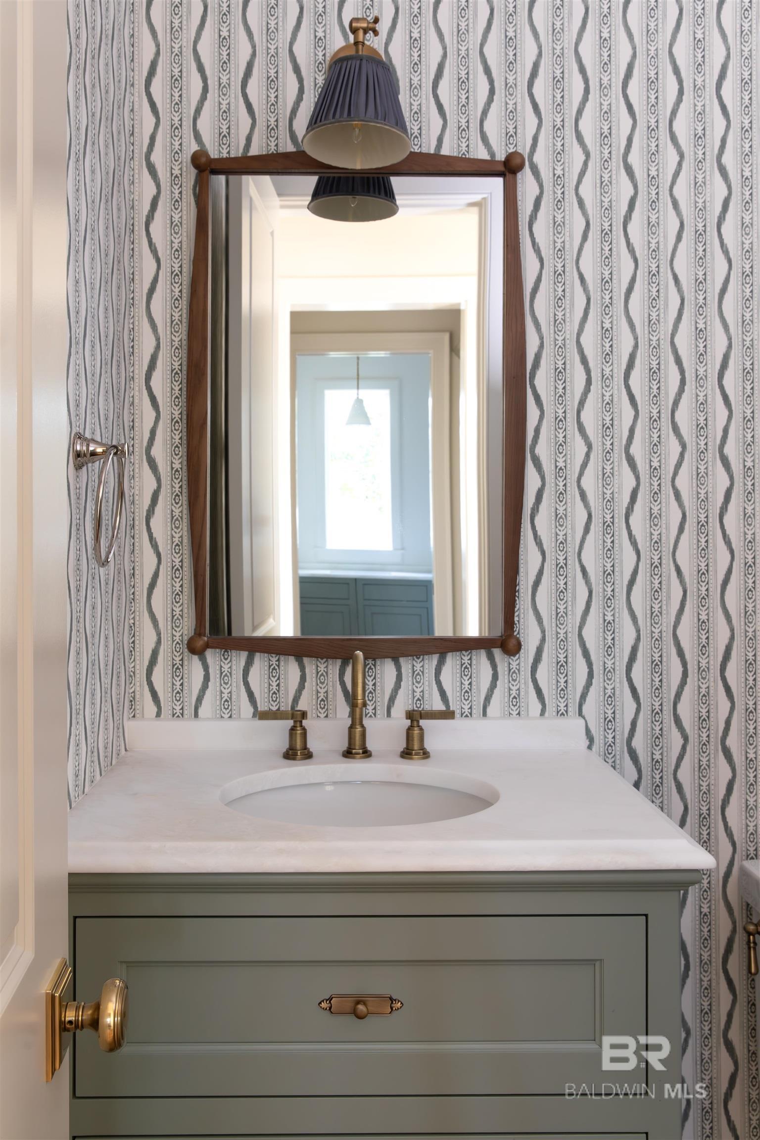 Fairhope, Alabama, 36532, United States, 4 Bedrooms Bedrooms, ,4 BathroomsBathrooms,Residential,For Sale,1998388