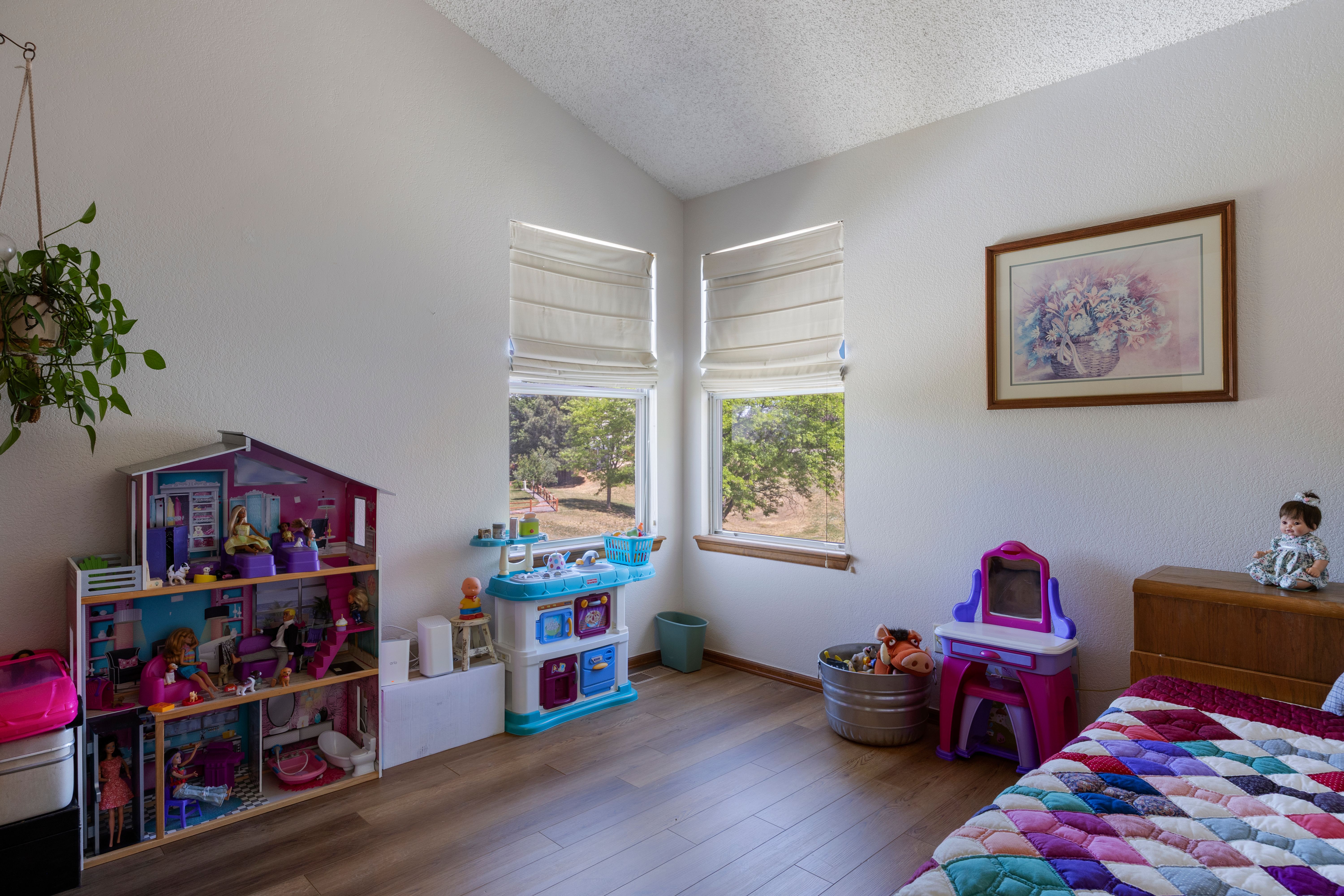  Wonderful 2 Story with finished walk-out basement. - 物件實景