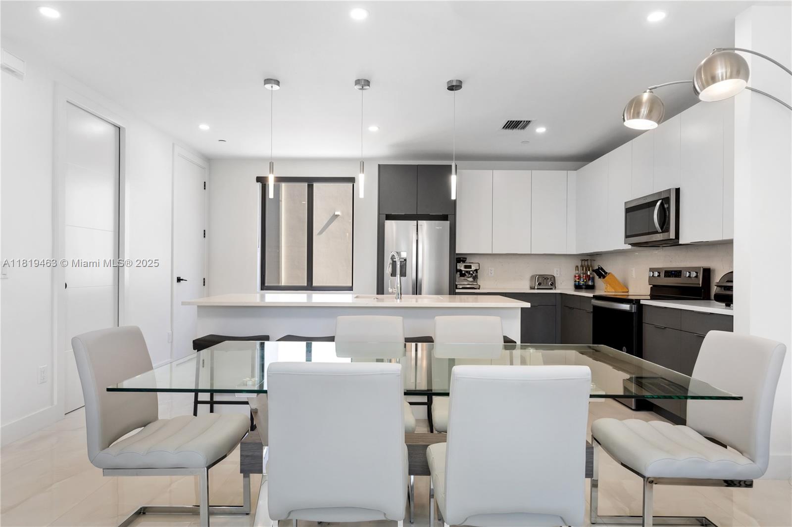 Fort Lauderdale, Florida, 33316, United States, 3 Bedrooms Bedrooms, ,4 BathroomsBathrooms,Residential,For Sale,1976151