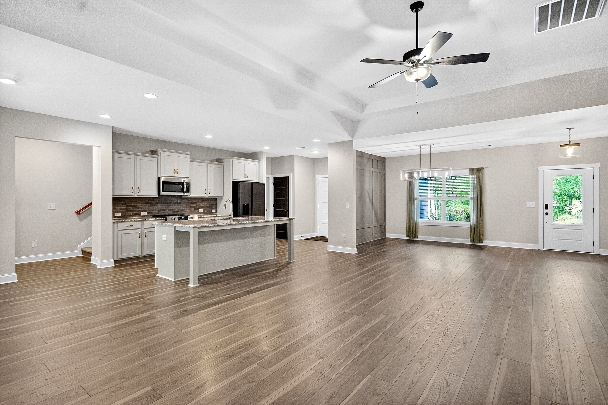 Moreland, Georgia, 30259, United States, 4 Bedrooms Bedrooms, ,3 BathroomsBathrooms,Residential,For Sale,1951198