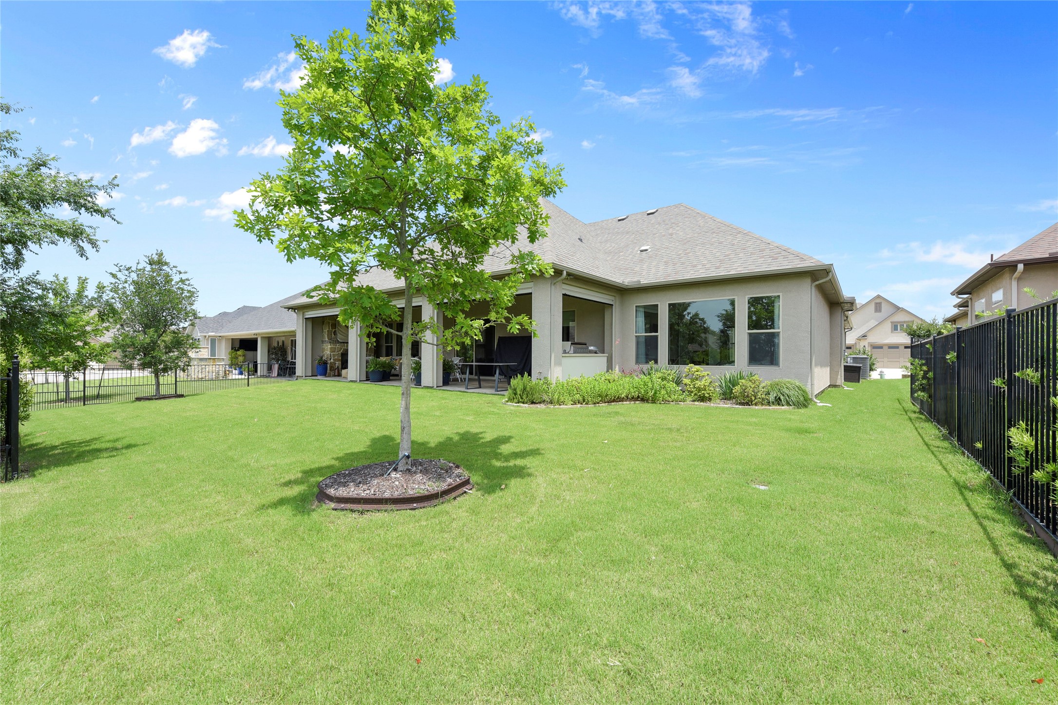 Denton, Texas, 76207, United States, 2 Bedrooms Bedrooms, ,3 BathroomsBathrooms,Residential,For Sale,1837650