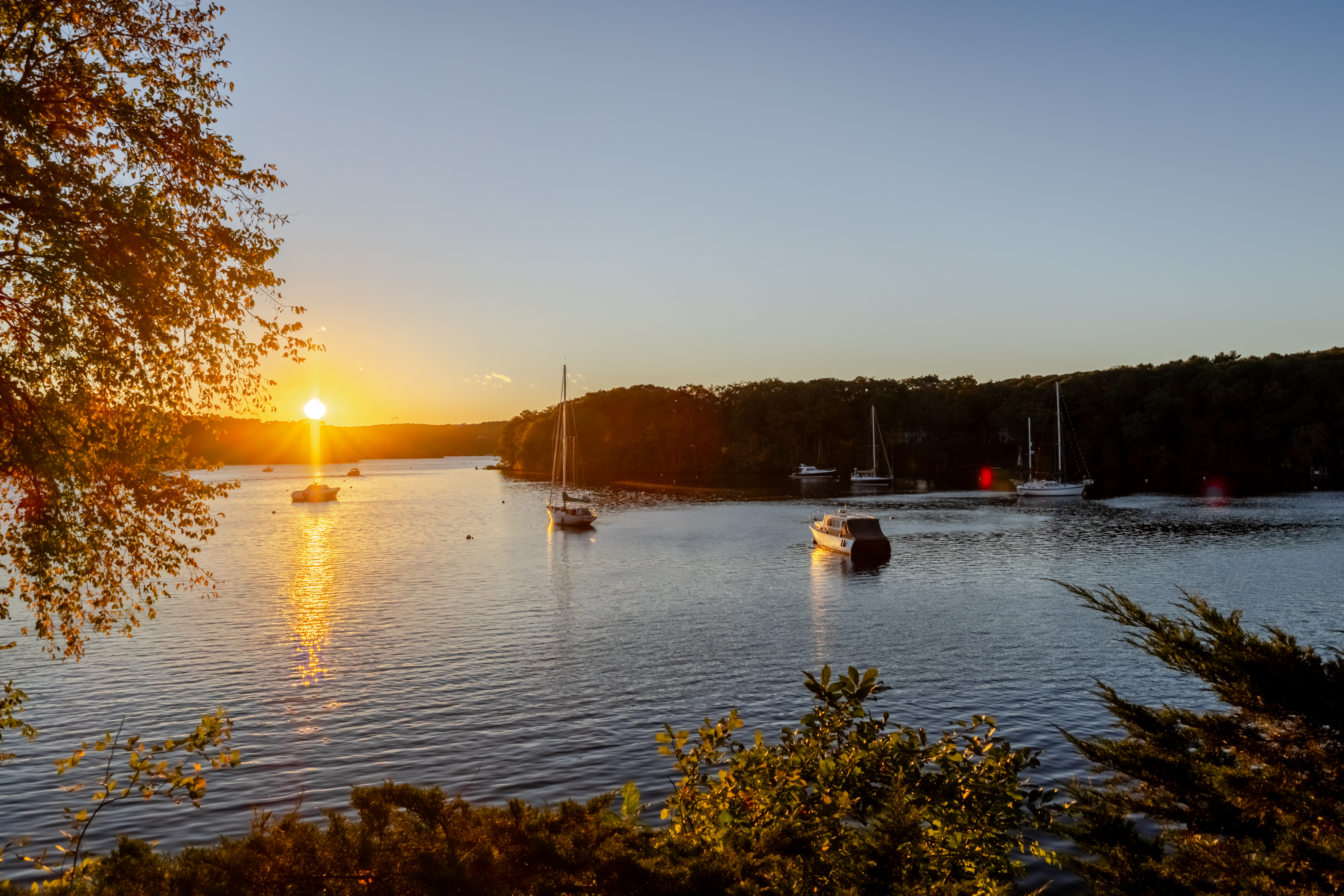  Set on 2.1 Private Acres Directly Along Hamburg Cove - 物件實景