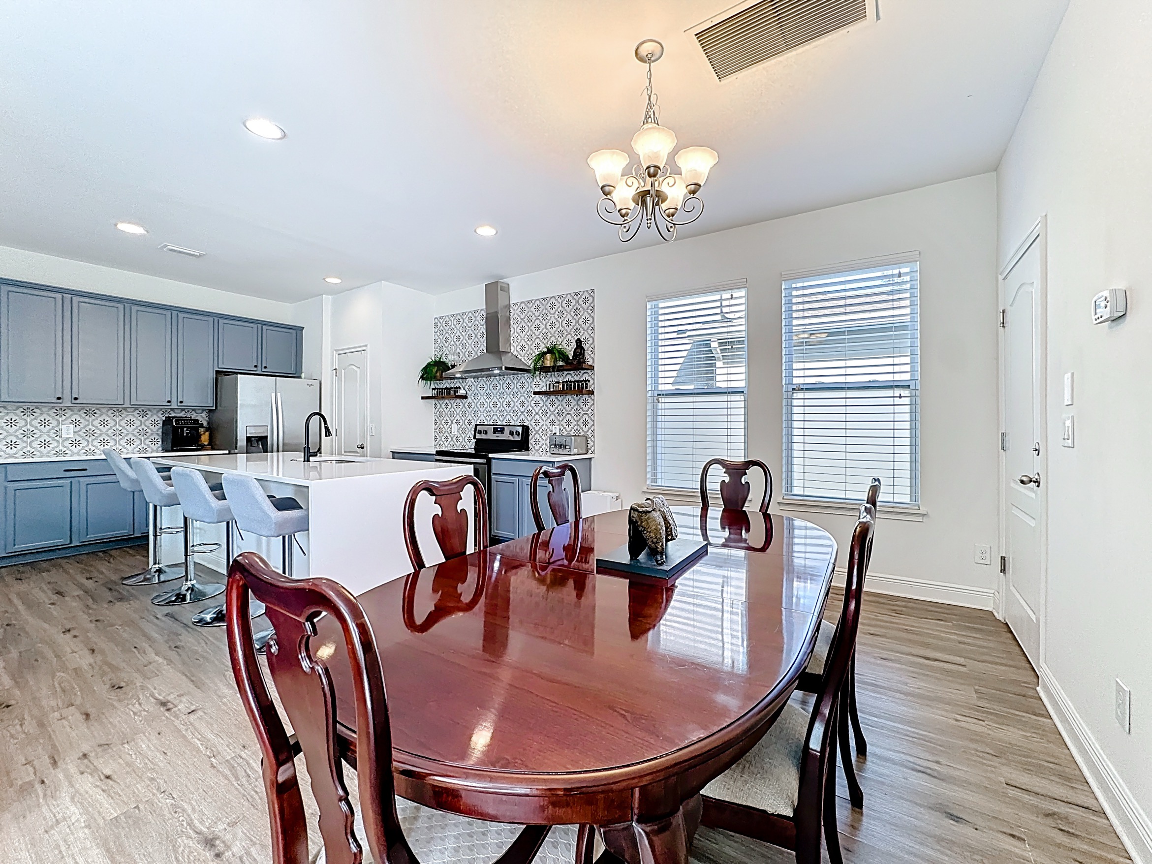 Winter Garden, Florida, 34787, United States, 5 Bedrooms Bedrooms, ,4 BathroomsBathrooms,Residential,For Sale,2010379