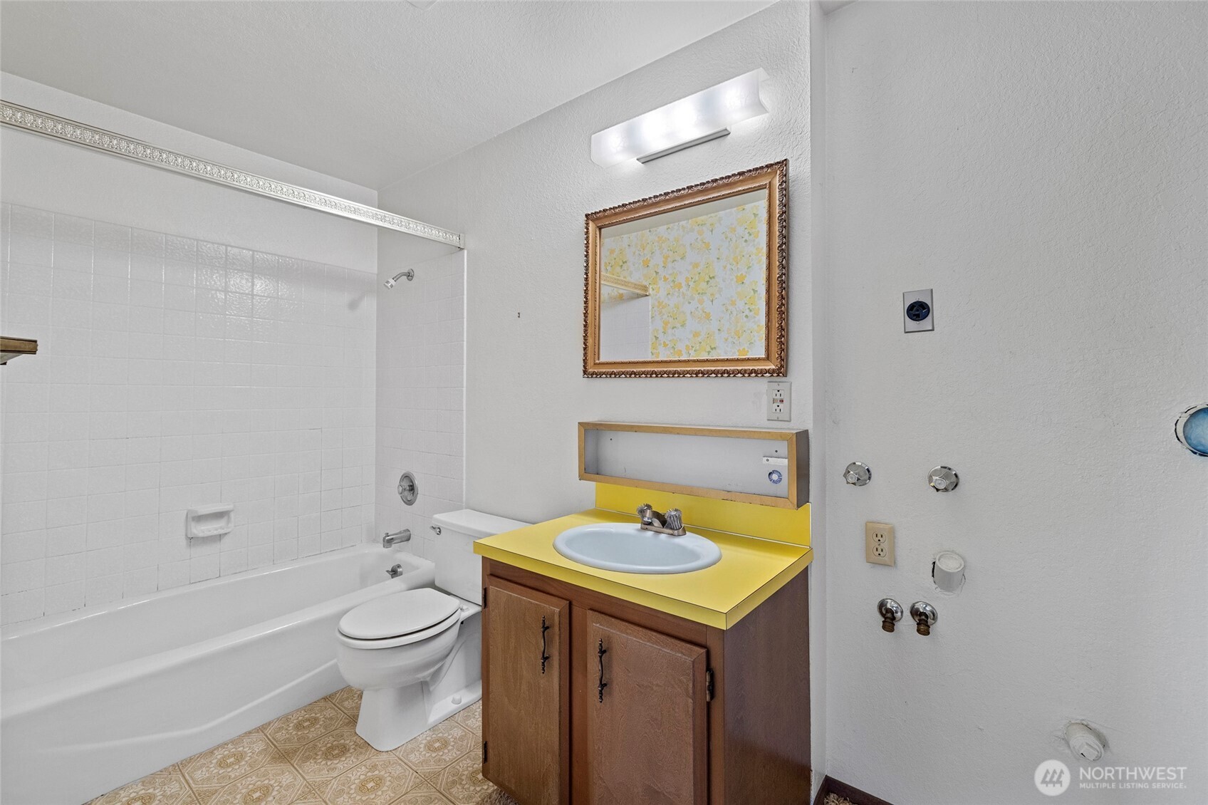 Burlington, Washington, 98233, United States, 4 Bedrooms Bedrooms, ,3 BathroomsBathrooms,Residential,For Sale,2002845