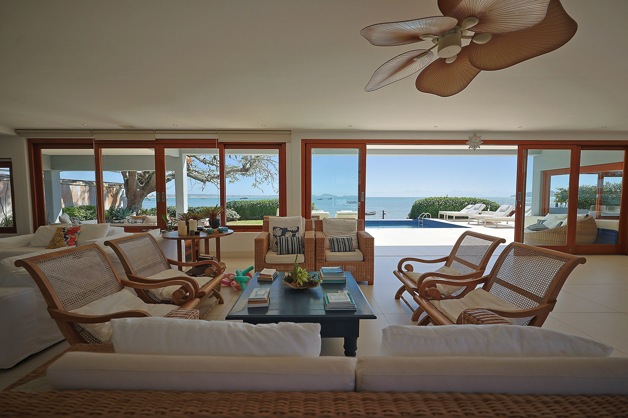  Beachfront House with Six Suites and Sunset Views in Manguinhos, Búzios - 物件實景