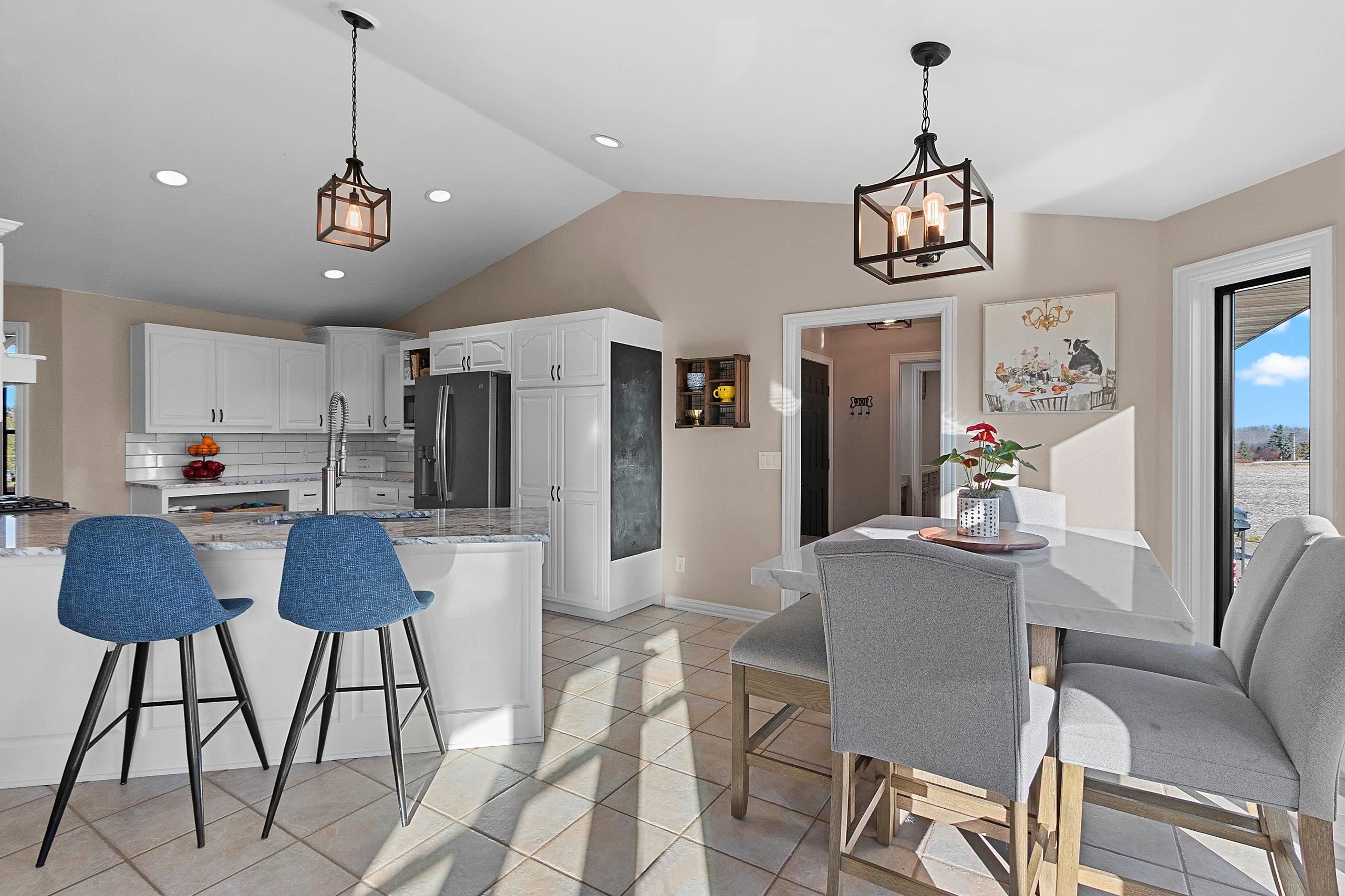 GREEN BAY, Wisconsin, 54311, United States, 4 Bedrooms Bedrooms, ,4 BathroomsBathrooms,Residential,For Sale,1991050