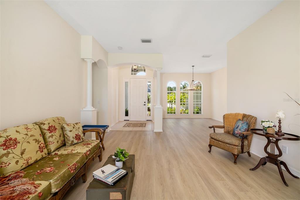 University Park, Florida, 34201, United States, 4 Bedrooms Bedrooms, ,4 BathroomsBathrooms,Residential,For Sale,1876189