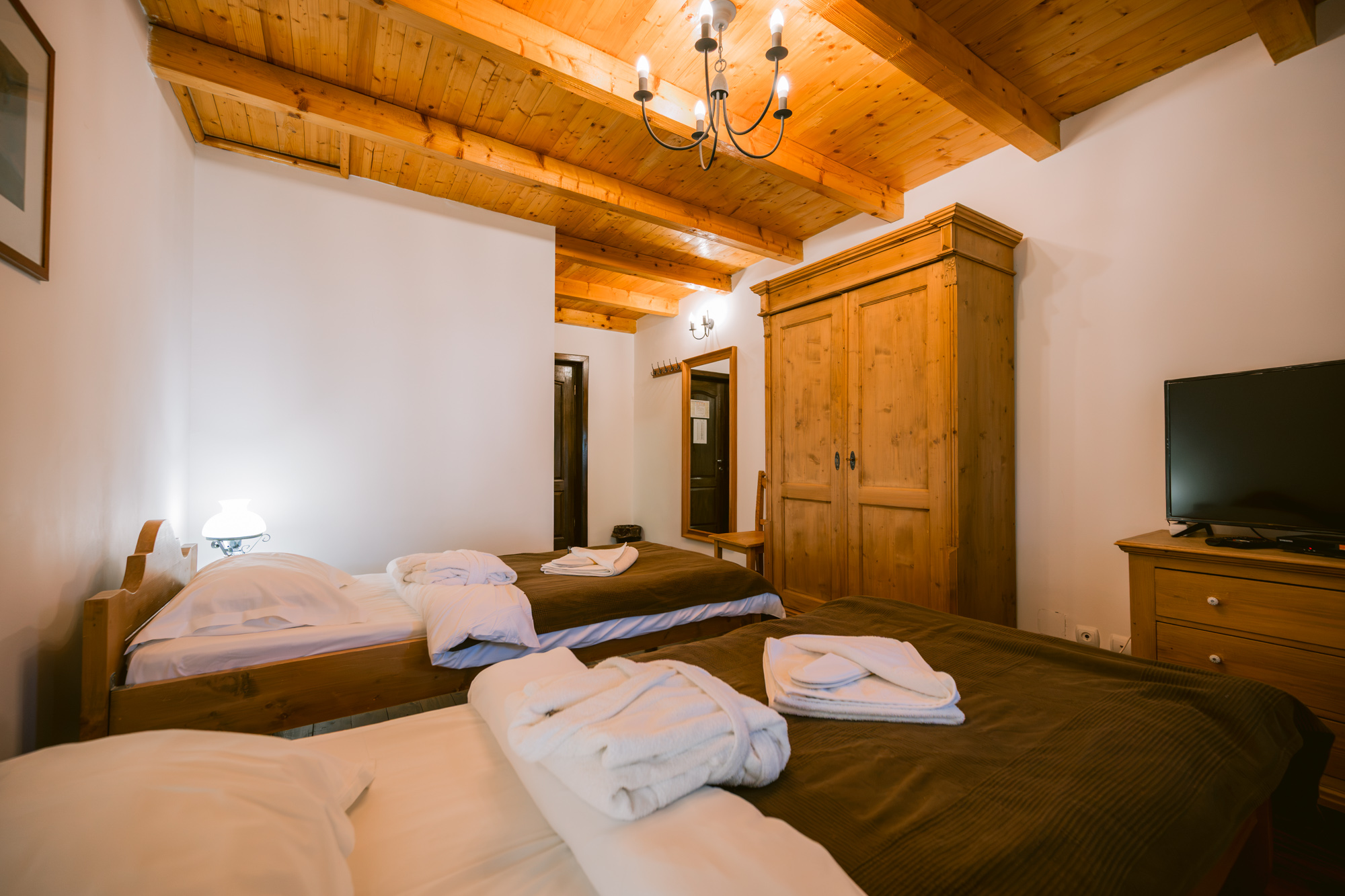 A Private Retreat in the Foothills of the Bucegi Mountains - 物件實景