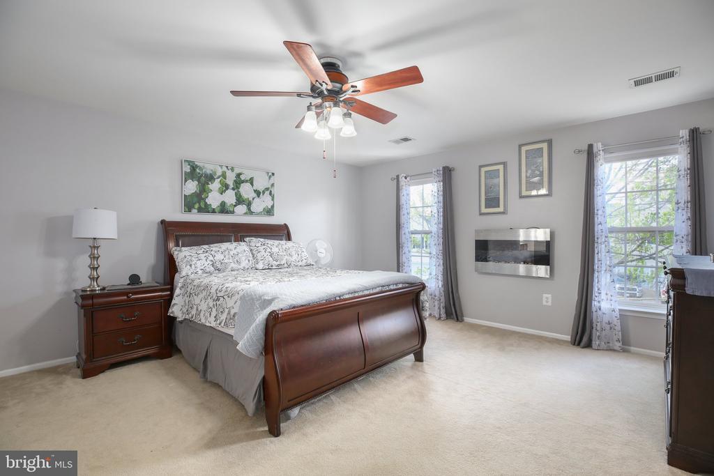 Fredericksburg, Virginia, 22406, United States, 4 Bedrooms Bedrooms, ,3 BathroomsBathrooms,Residential,For Sale,1934657