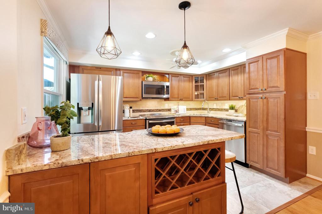 Reston, Virginia, 20194, United States, 3 Bedrooms Bedrooms, ,4 BathroomsBathrooms,Residential,For Sale,1942632