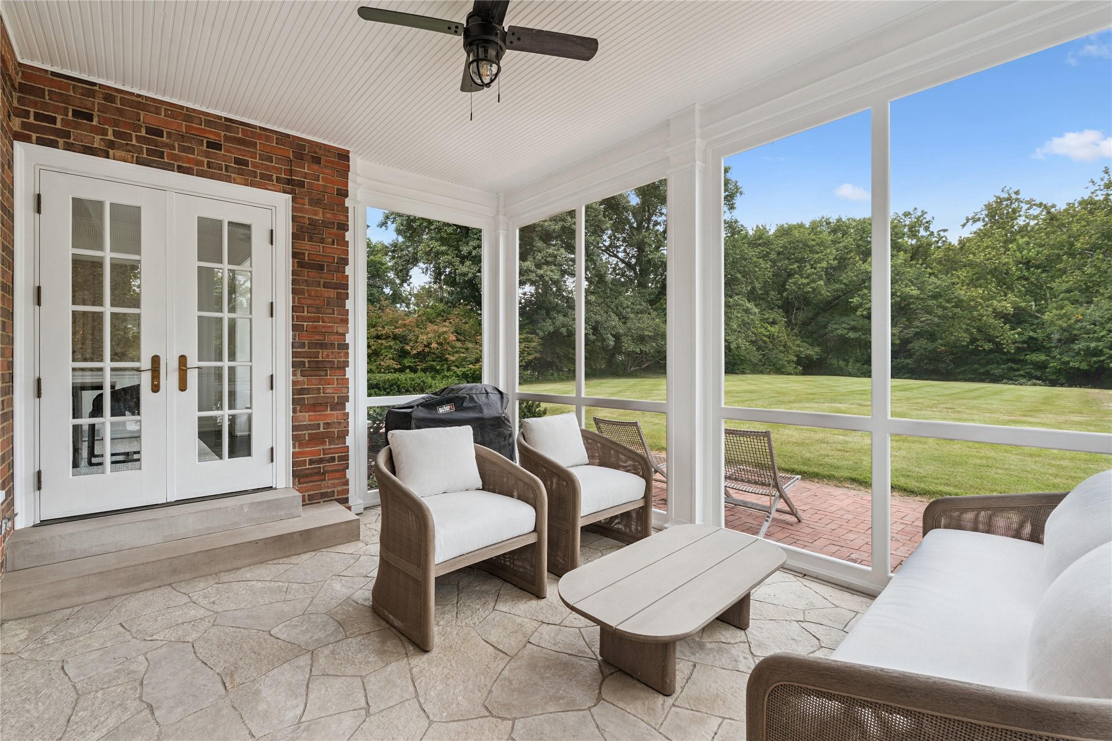 Des Moines, Iowa, 50312, United States, 4 Bedrooms Bedrooms, ,4 BathroomsBathrooms,Residential,For Sale,1942585