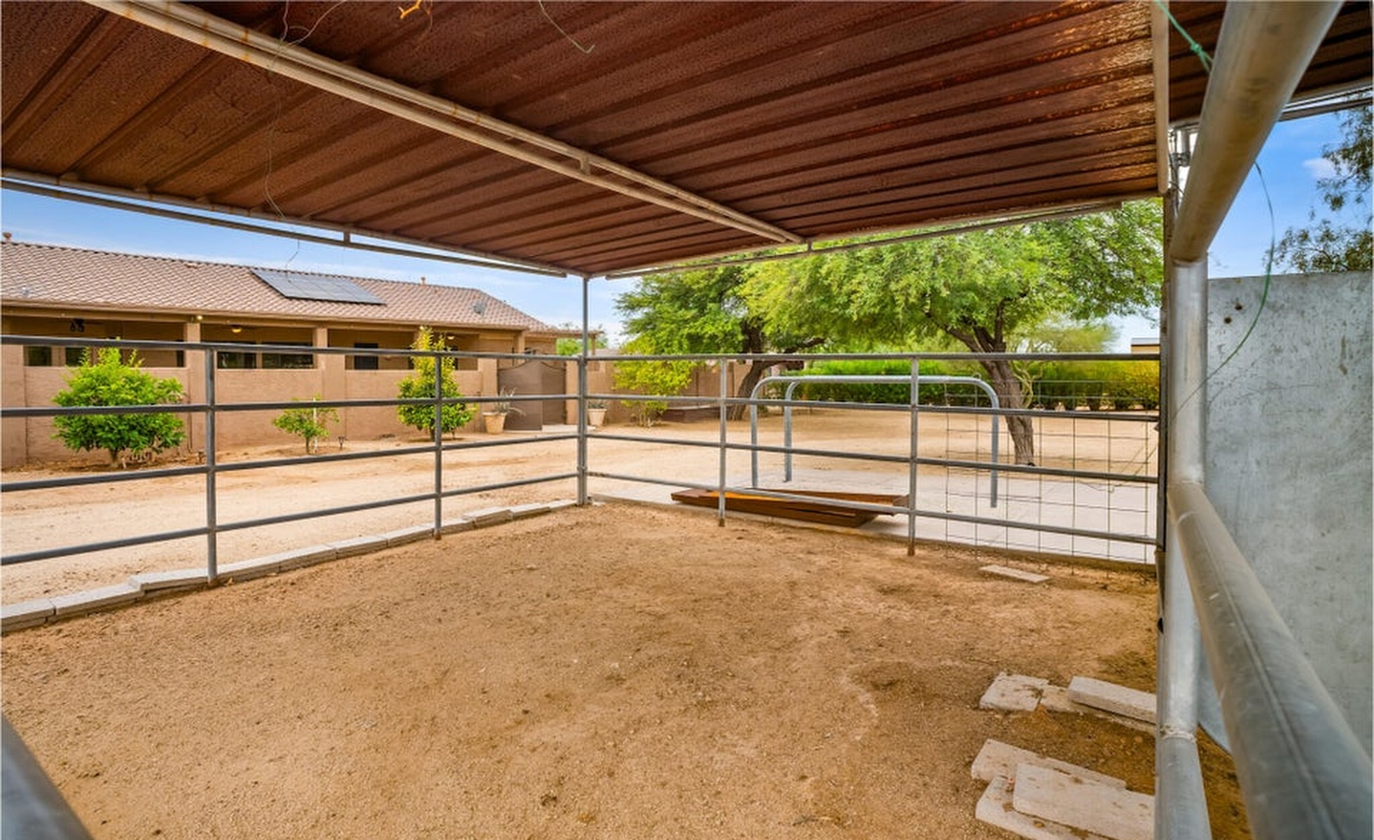  512 E Jordon Lane  Phoenix, AZ - 物件實景
