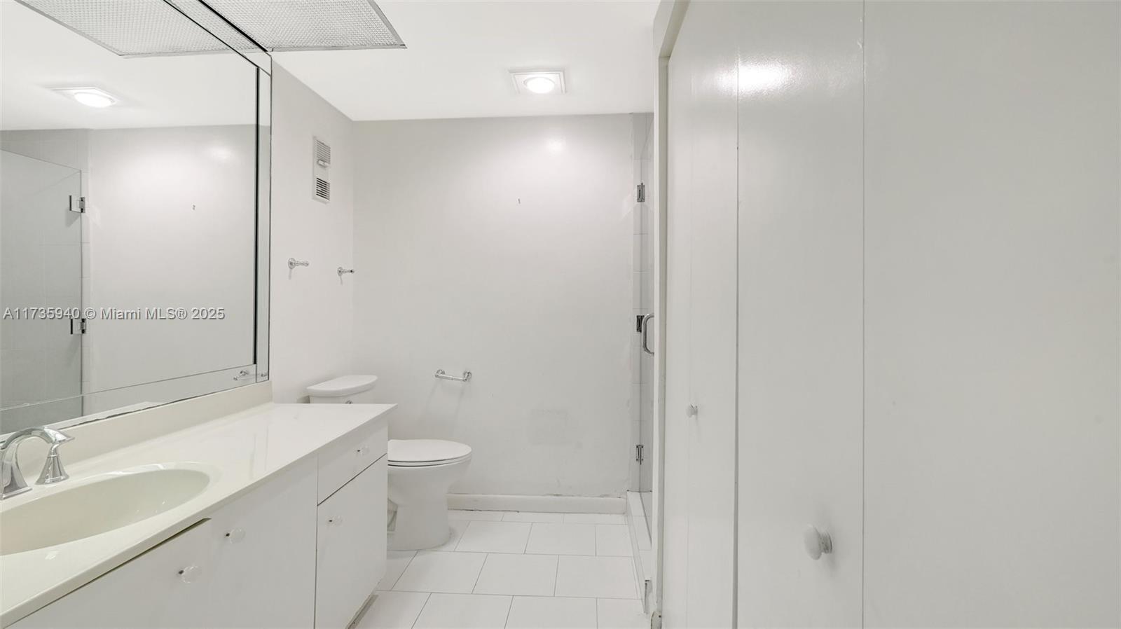 Aventura, Florida, 33180, United States, 3 Bedrooms Bedrooms, ,3 BathroomsBathrooms,Residential,For Sale,1696831