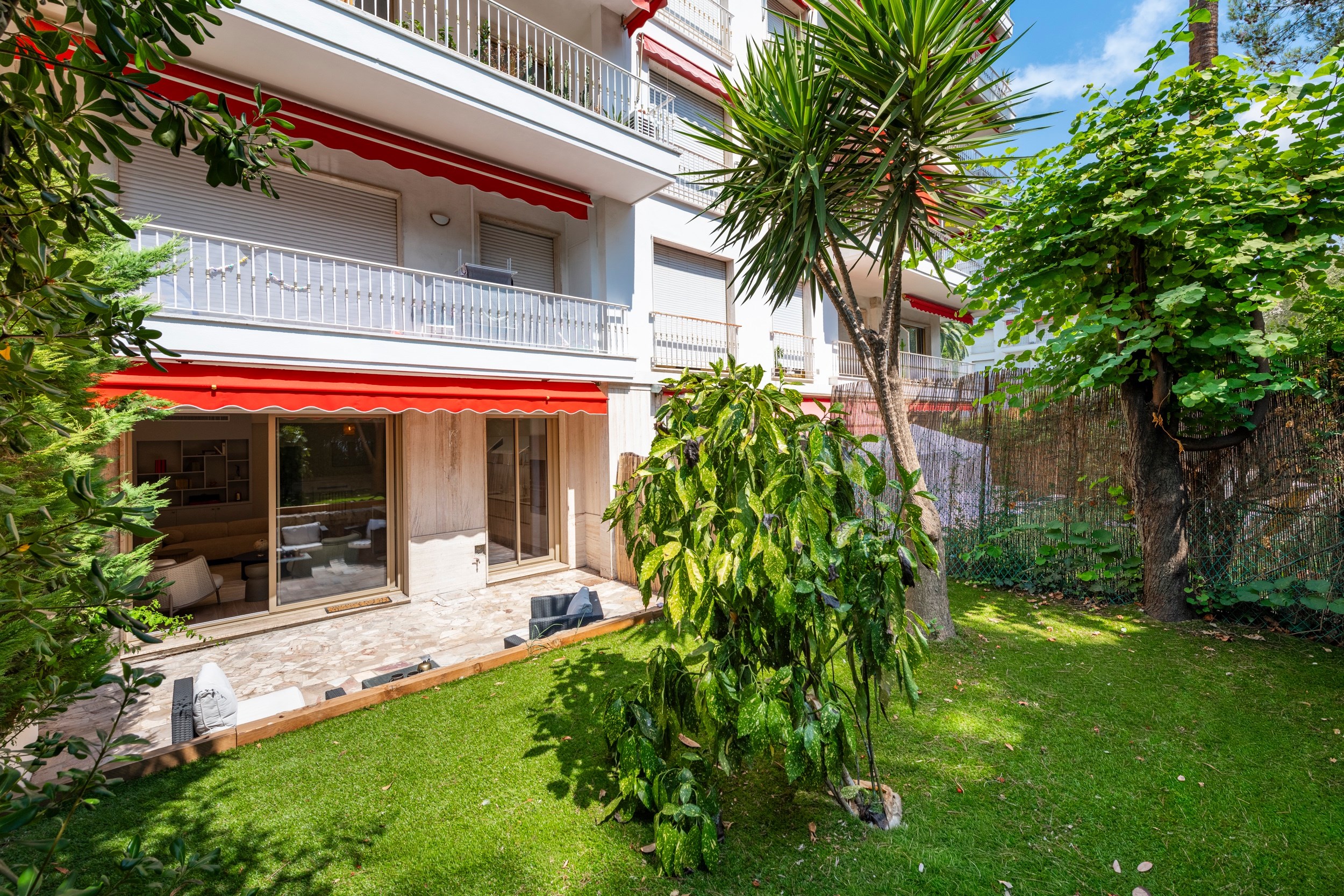  Nice, Le Port : 86 sq.m apartment with private garden on Boulevard Franck Pilat… - 物件實景