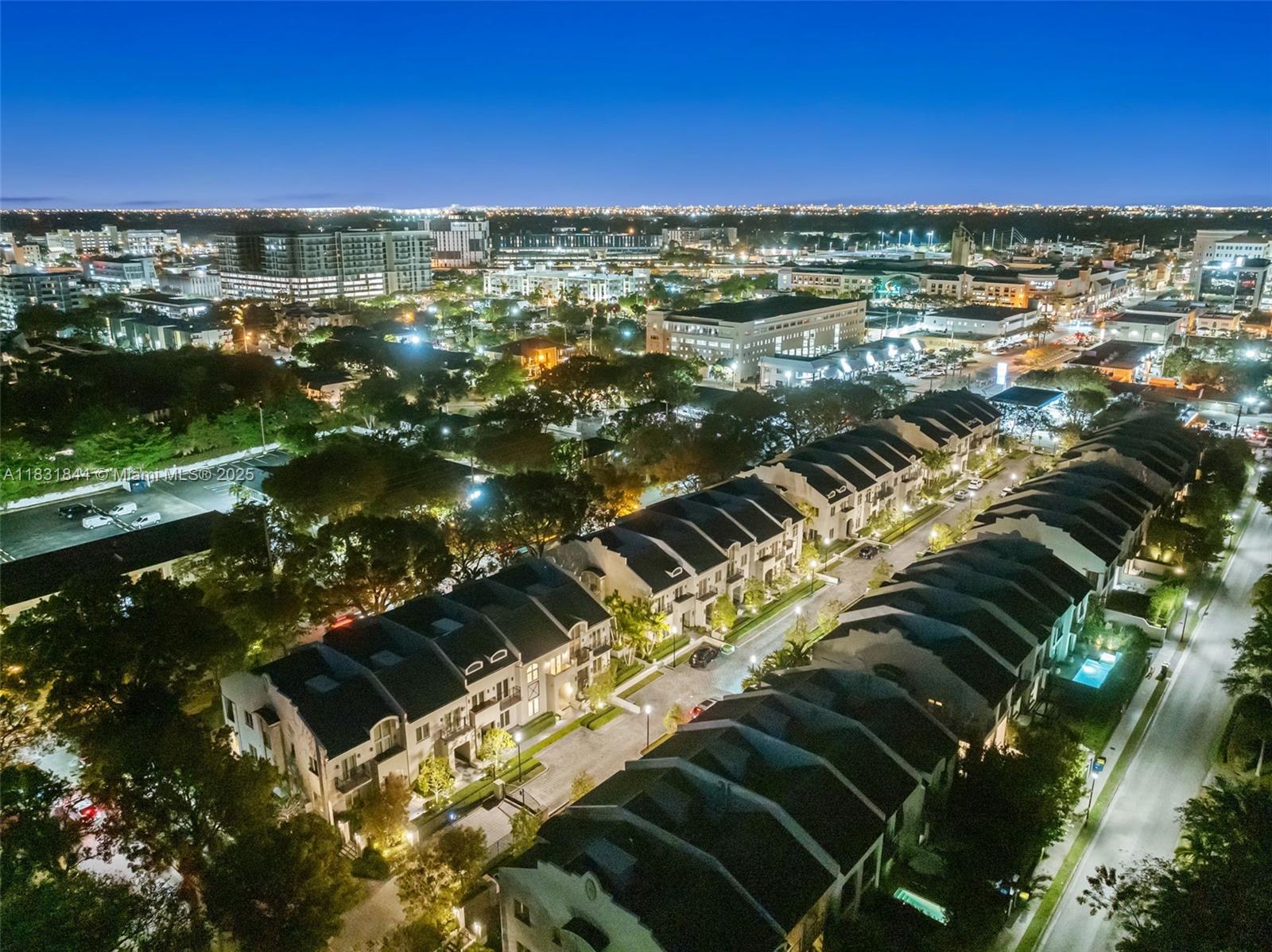Miami, Florida, 33143, United States, 3 Bedrooms Bedrooms, ,4 BathroomsBathrooms,Residential,For Sale,1885416