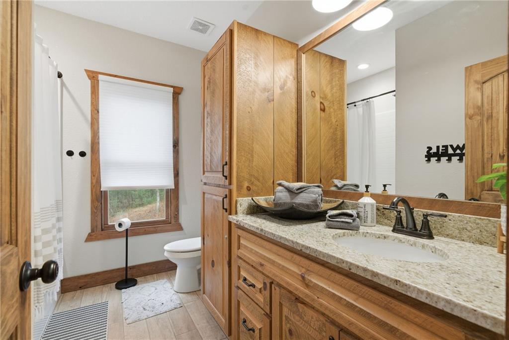 Morganton, Georgia, 30560, United States, 3 Bedrooms Bedrooms, ,2 BathroomsBathrooms,Residential,For Sale,2006455