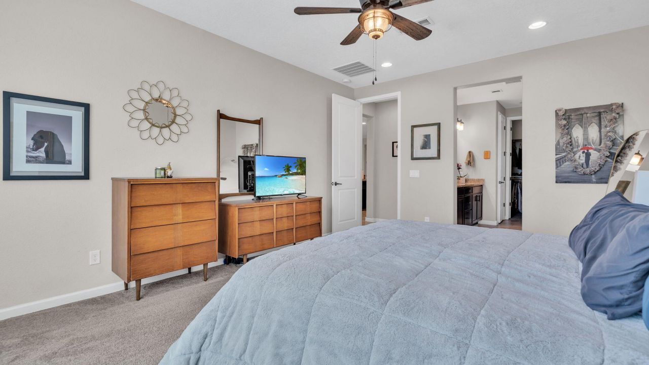 Albuquerque, New Mexico, 87106, United States, 5 Bedrooms Bedrooms, ,4 BathroomsBathrooms,Residential,For Sale,1907467