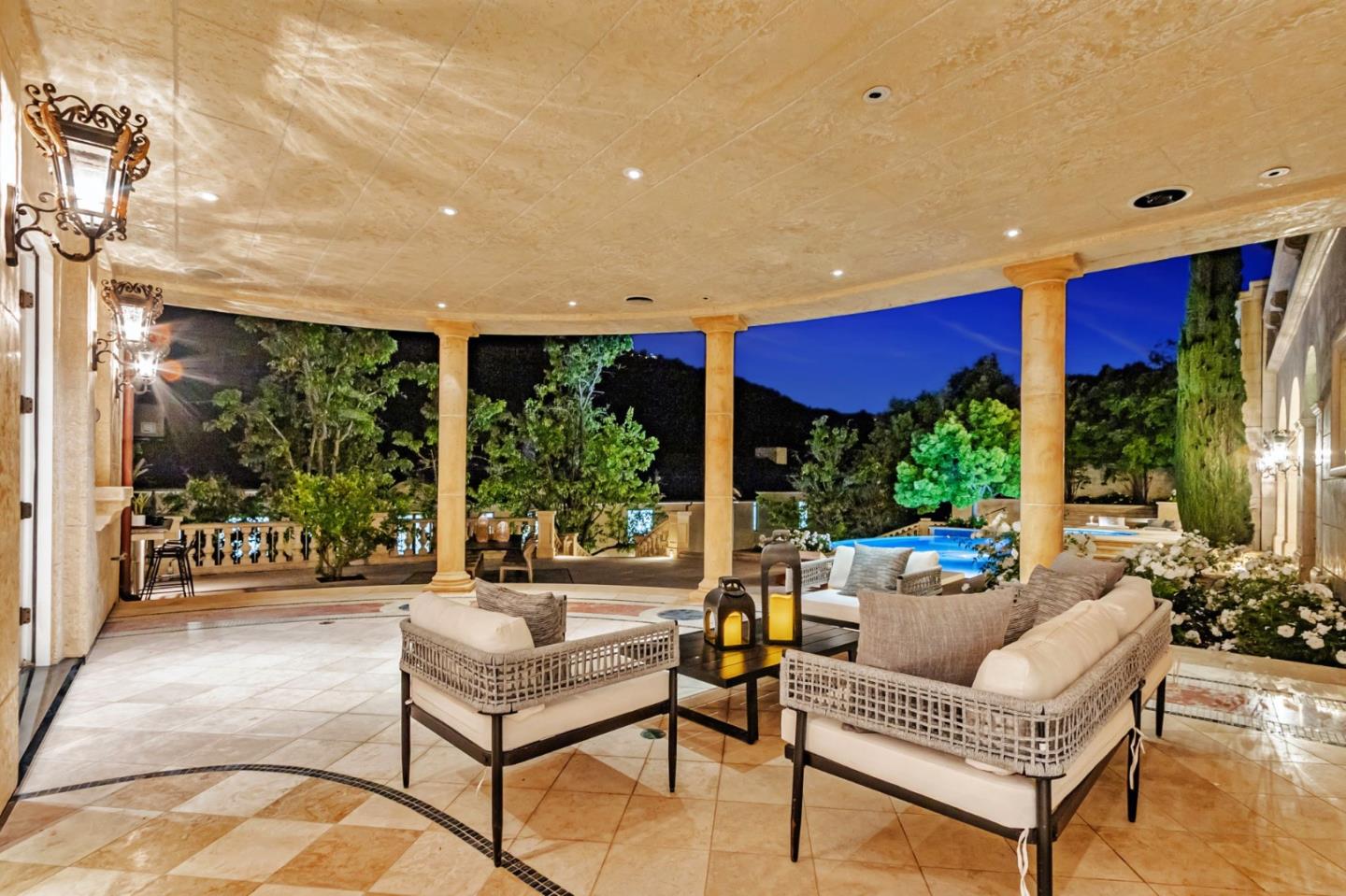 Los Gatos, California, 95032, United States, 8 Bedrooms Bedrooms, ,11 BathroomsBathrooms,Residential,For Sale,1855941