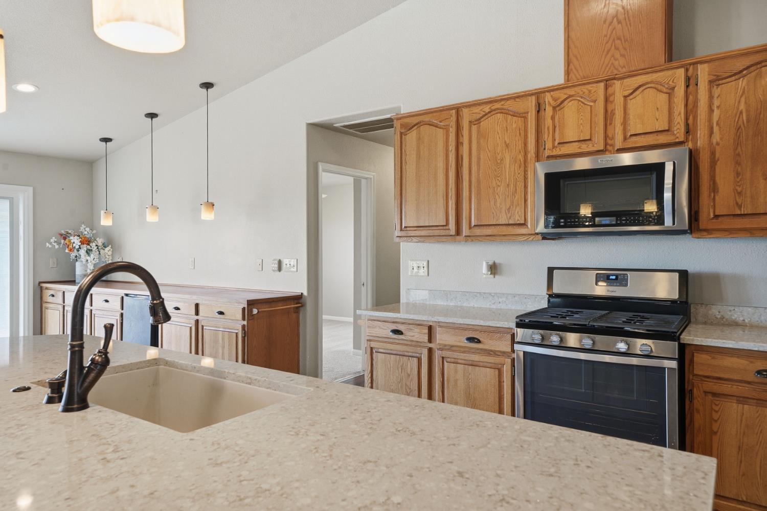 Jackson, California, 95642, United States, 3 Bedrooms Bedrooms, ,2 BathroomsBathrooms,Residential,For Sale,1992385