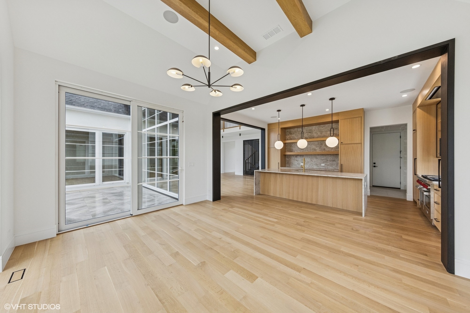 Hinsdale, Illinois, 60521, United States, 5 Bedrooms Bedrooms, ,6 BathroomsBathrooms,Residential,For Sale,1826886