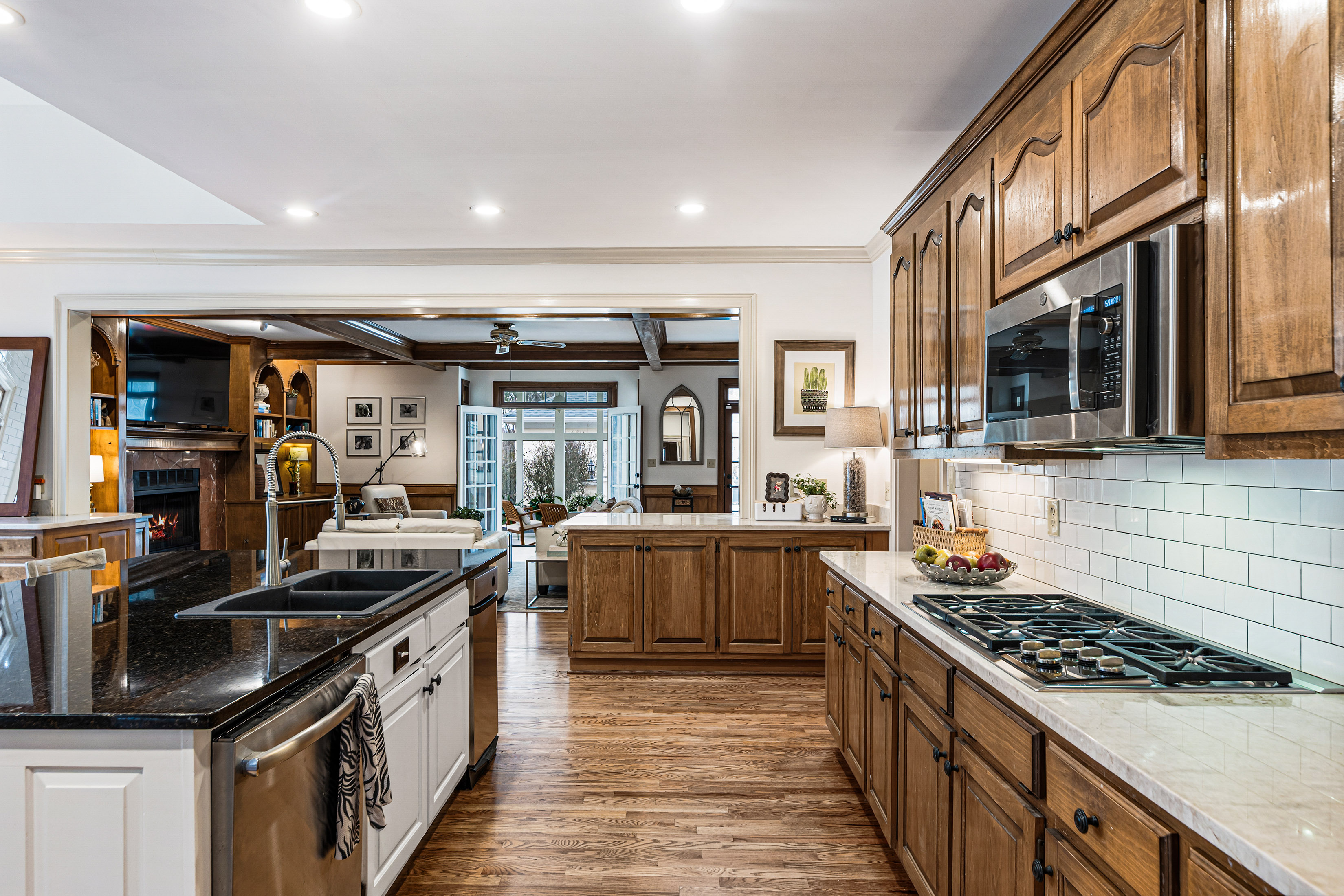  Exquisite Home Reminiscent of Classic 1960s Hollywood Glamour - 物件實景