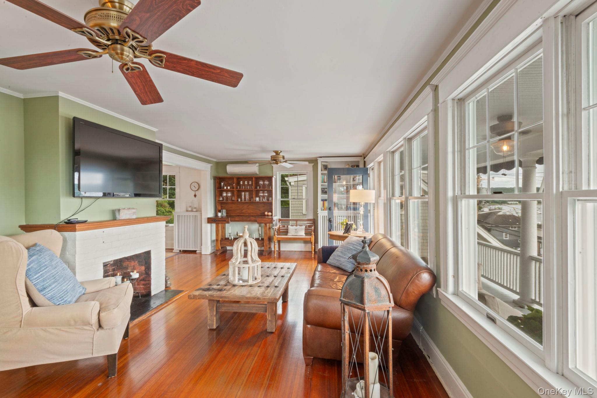 Northport, New York, 11768, United States, 3 Bedrooms Bedrooms, ,2 BathroomsBathrooms,Residential,For Sale,1925556