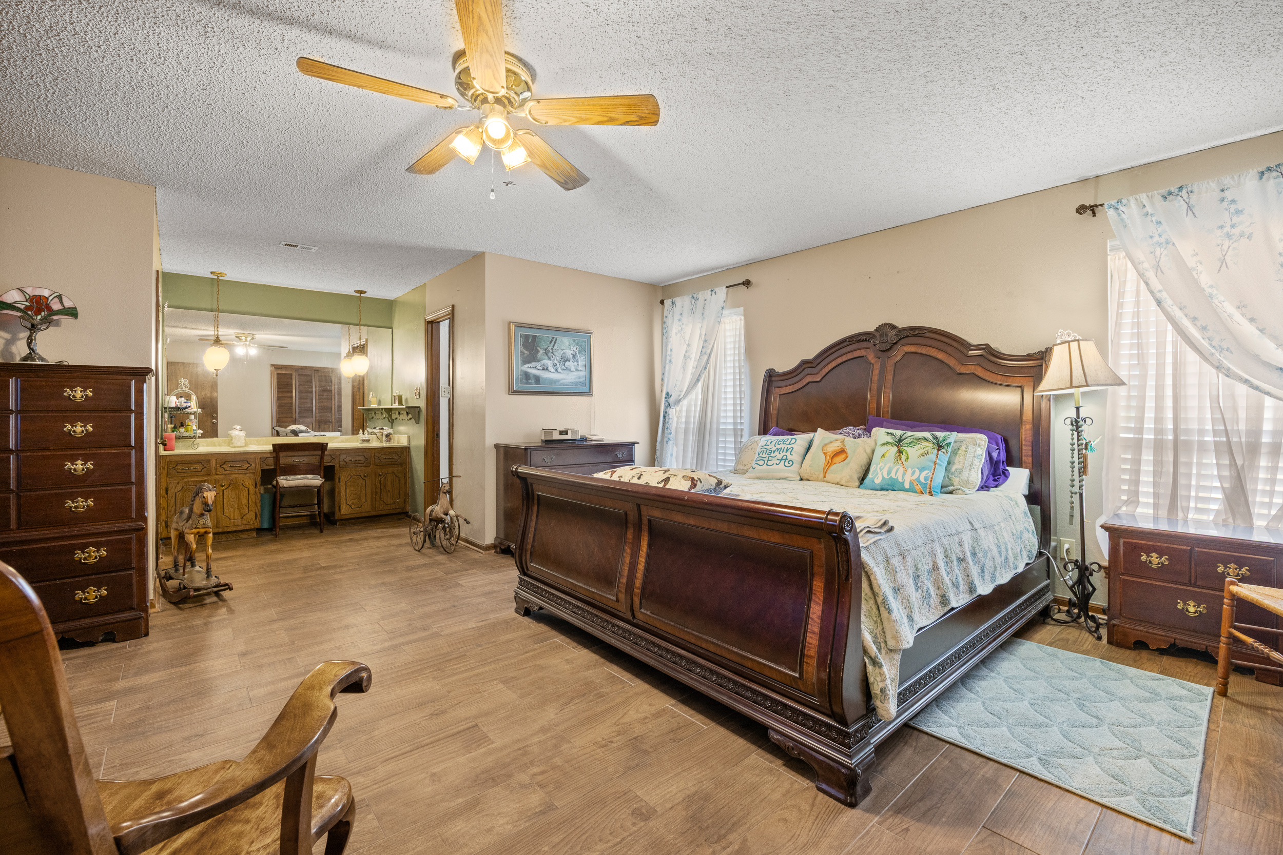 Dripping Springs, Texas, 78620, United States, 4 Bedrooms Bedrooms, ,2 BathroomsBathrooms,Residential,For Sale,1974177