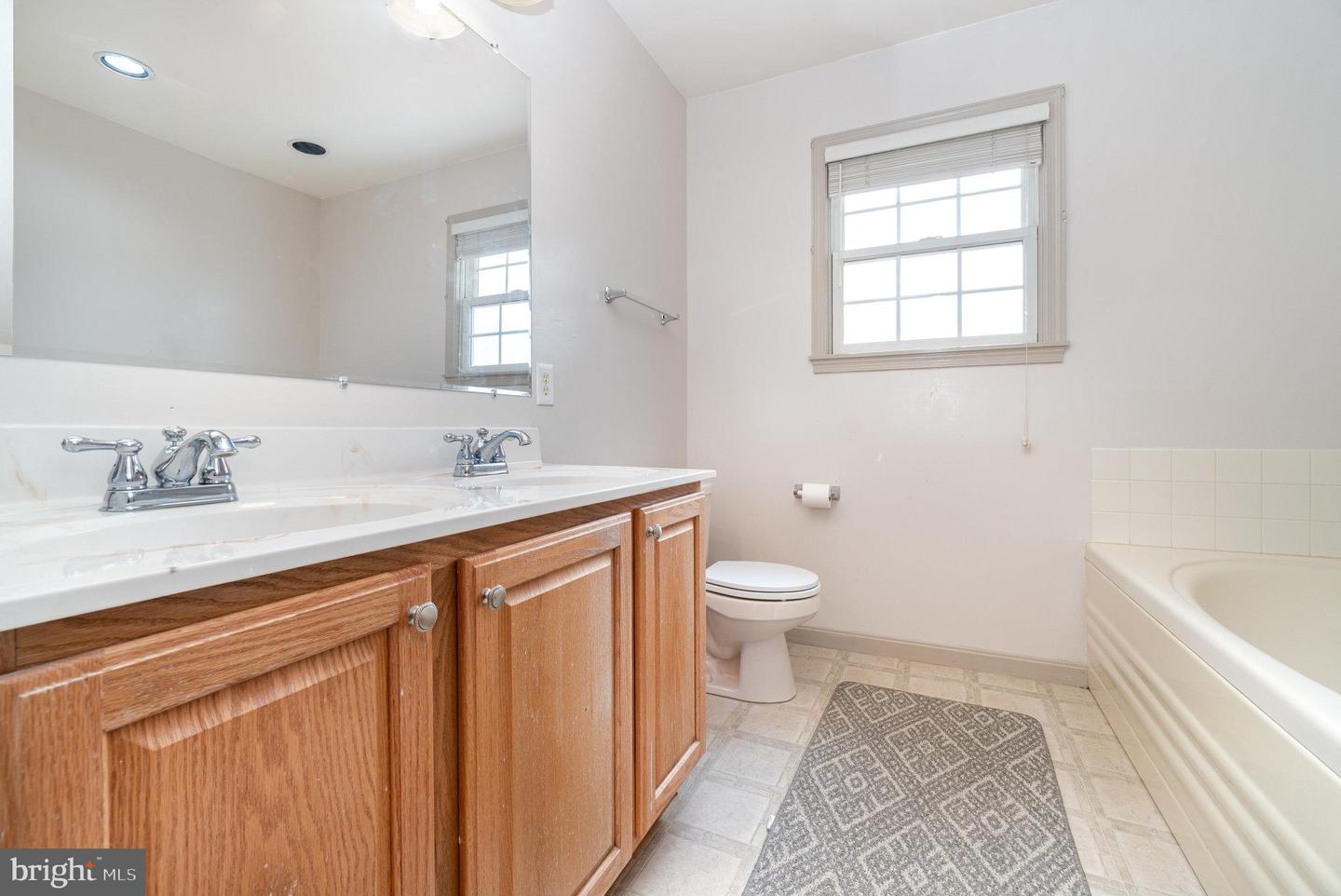 Harrisburg, Pennsylvania, 17111, United States, 4 Bedrooms Bedrooms, ,3 BathroomsBathrooms,Residential,For Sale,1947311