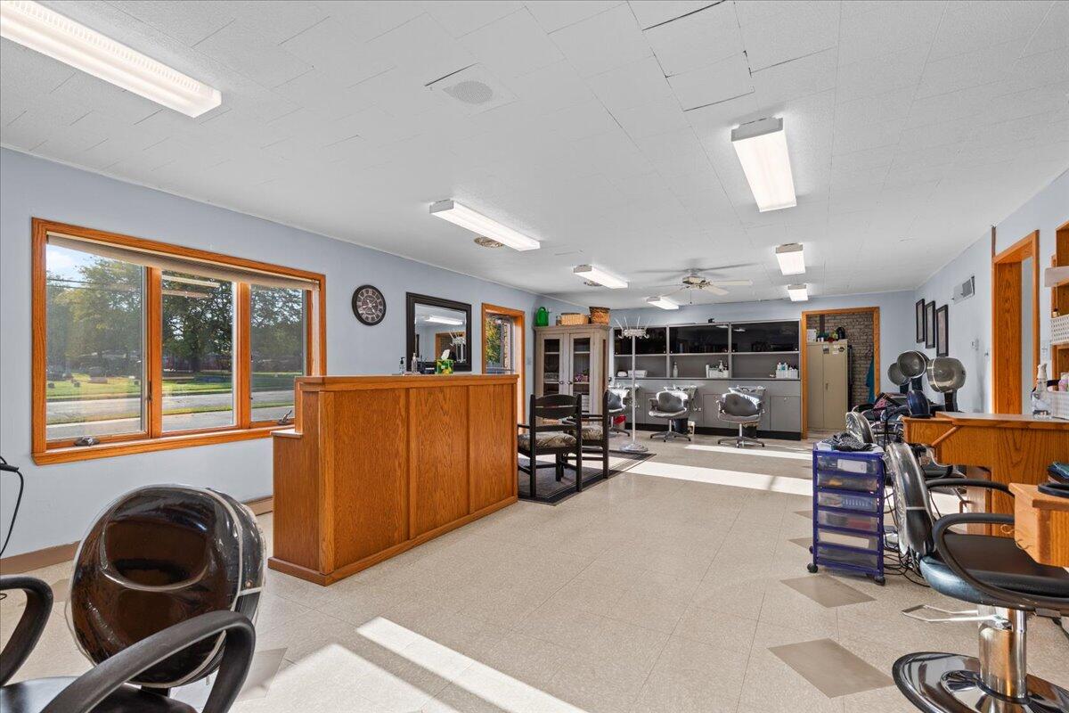 West Bend, Wisconsin, 53090, United States, 4 Bedrooms Bedrooms, ,3 BathroomsBathrooms,Residential,For Sale,1960551