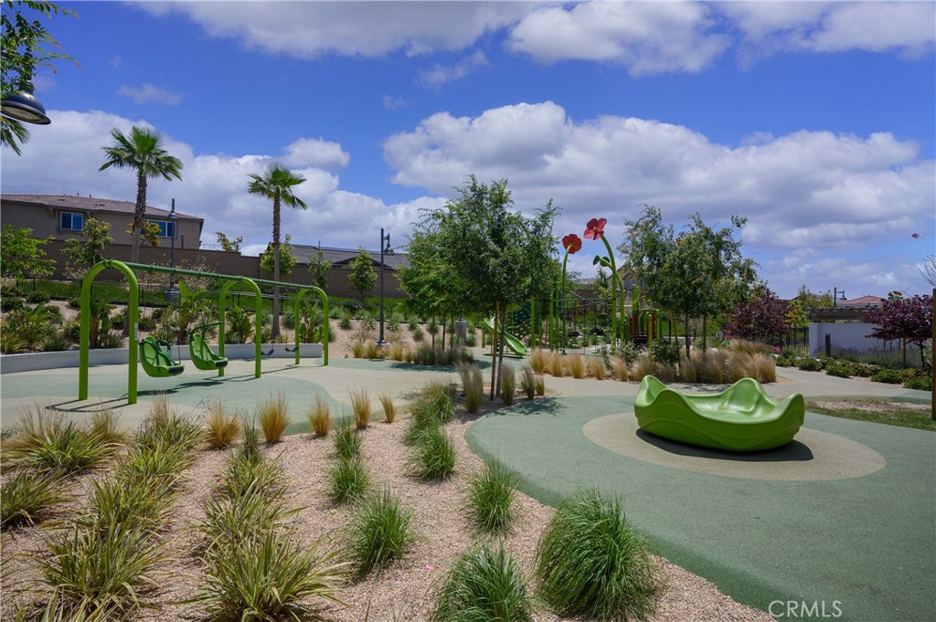 Fontana, California, 92336, United States, 3 Bedrooms Bedrooms, ,2 BathroomsBathrooms,Residential,For Sale,1937349