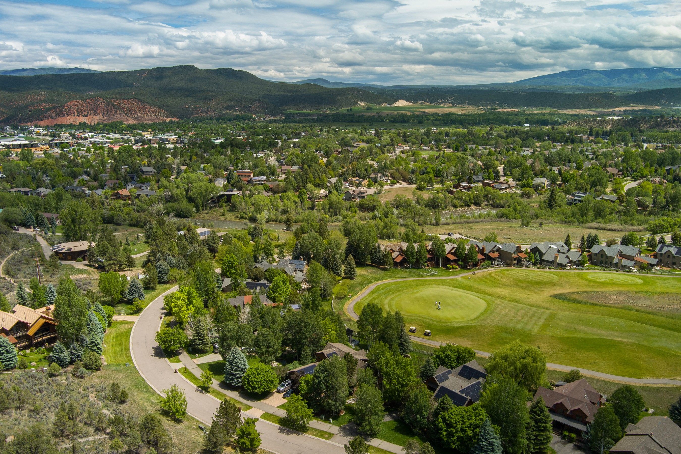  Private Fairway Living in River Valley Ranch - 物件實景