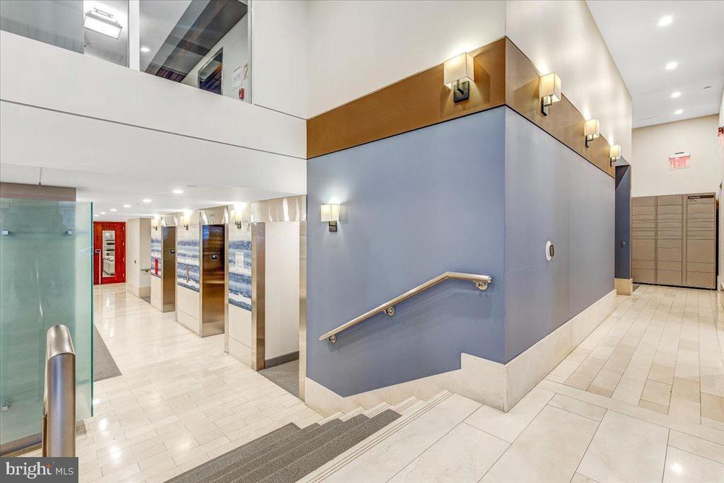 Washington, District of Columbia, 20003, United States, 2 Bedrooms Bedrooms, ,2 BathroomsBathrooms,Residential,For Sale,1974784