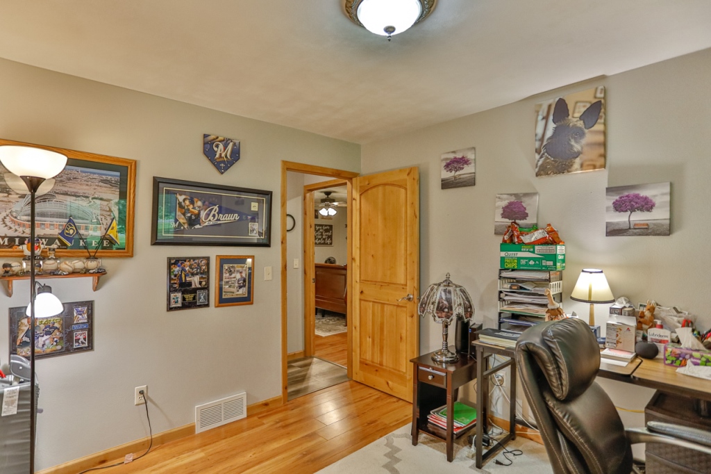 Wausau, Wisconsin, 54401, United States, 3 Bedrooms Bedrooms, ,3 BathroomsBathrooms,Residential,For Sale,1874102
