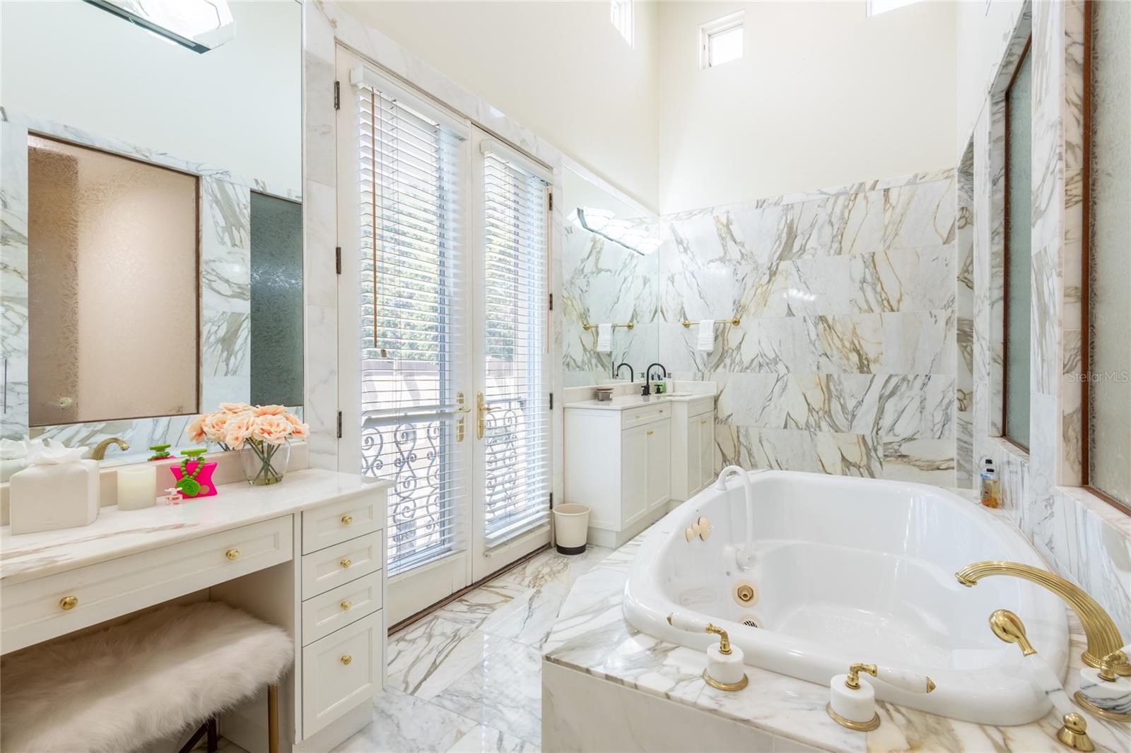 St. Petersburg, Florida, 33711, United States, 4 Bedrooms Bedrooms, ,4 BathroomsBathrooms,Residential,For Sale,1900665