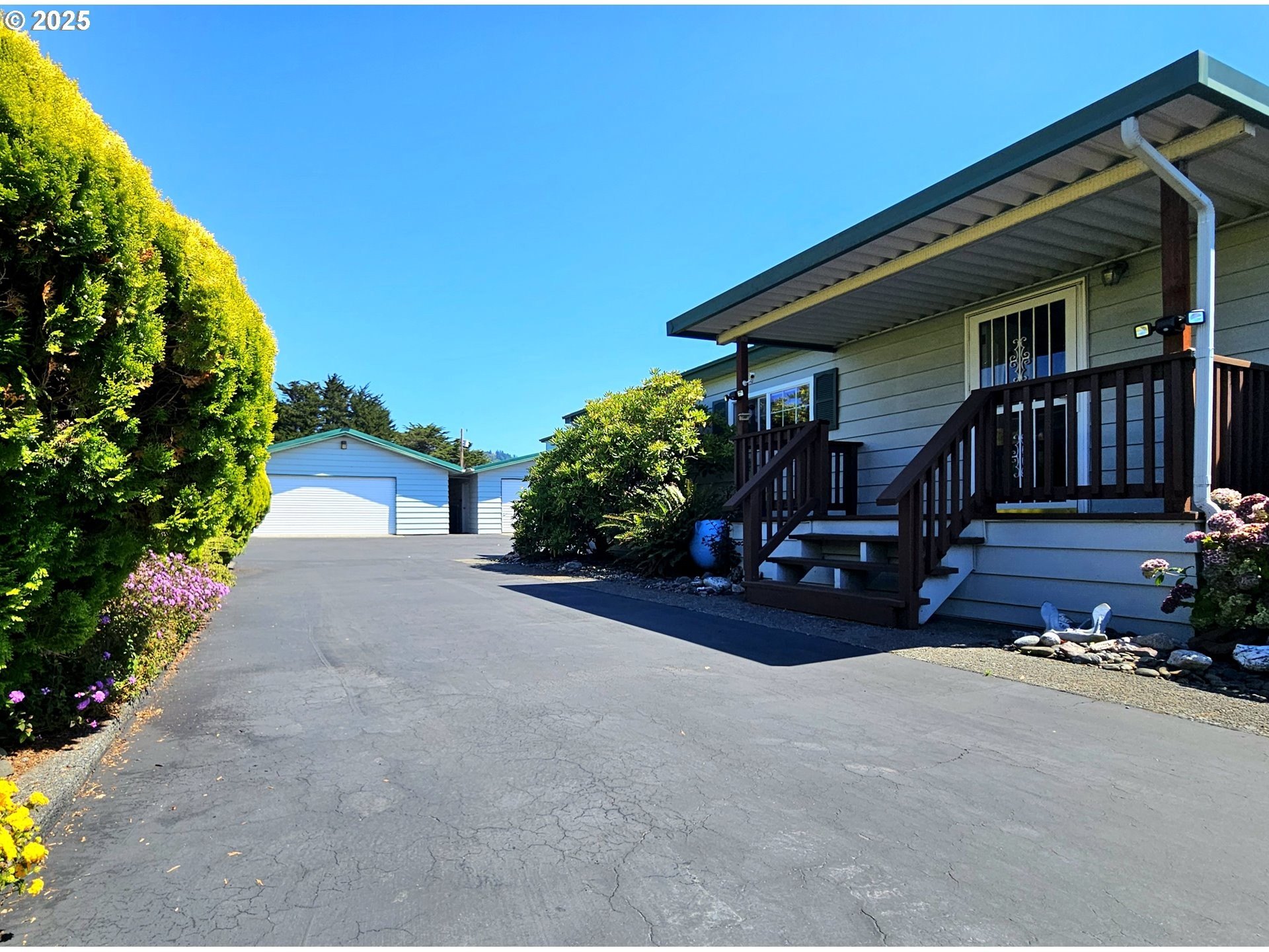Brookings, Oregon, 97415, United States, 2 Bedrooms Bedrooms, ,2 BathroomsBathrooms,Residential,For Sale,1943176