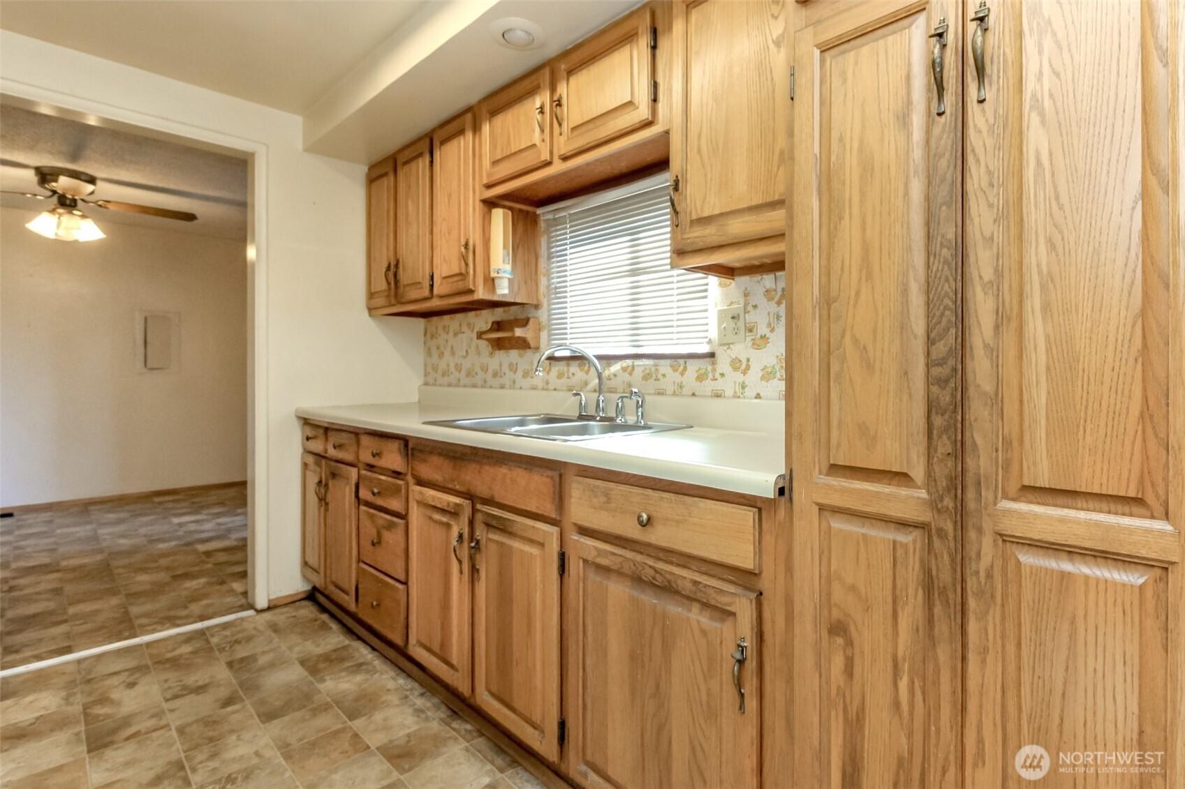 SEATTLE, Washington, 98146, United States, 3 Bedrooms Bedrooms, ,2 BathroomsBathrooms,Residential,For Sale,1969203