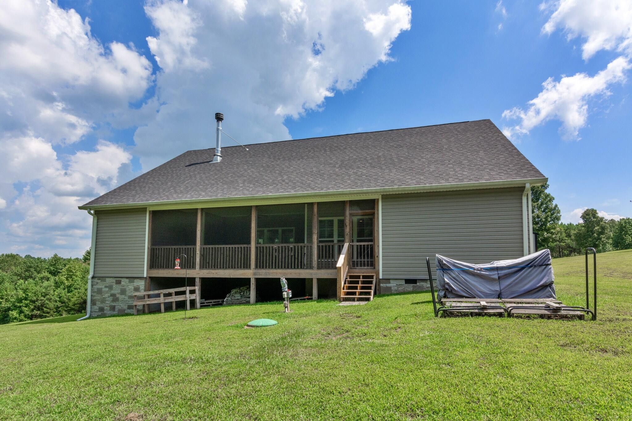 Dunlap, Tennessee, 37327, United States, 3 Bedrooms Bedrooms, ,4 BathroomsBathrooms,Residential,For Sale,1942709