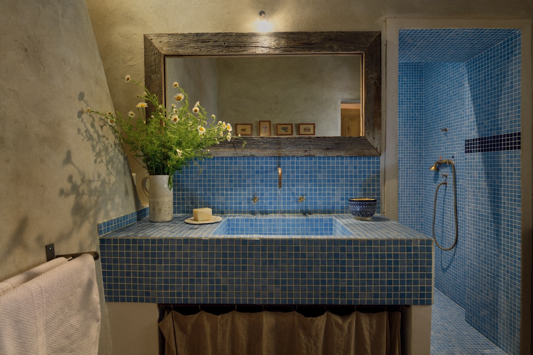  Just minutes from Uzès – Character property with Provençal charm, generous volu… - 物件實景