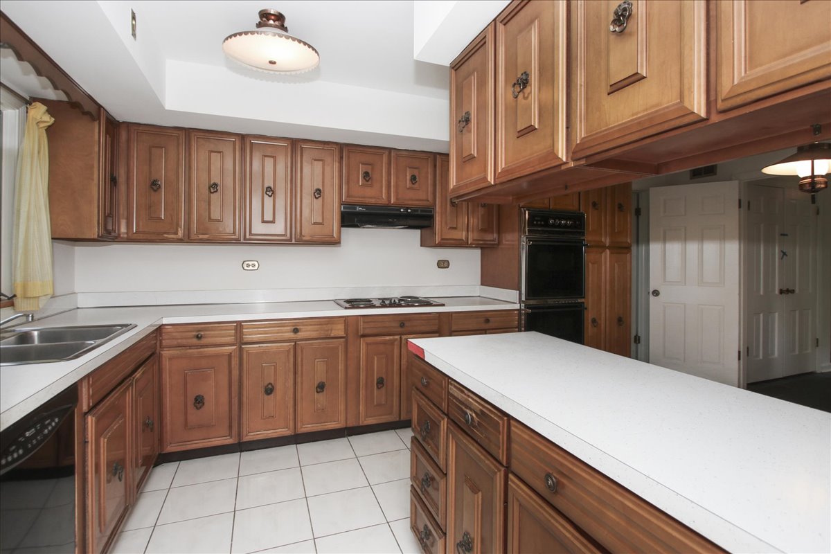 Lincolnshire, Illinois, 60069, United States, 4 Bedrooms Bedrooms, ,3 BathroomsBathrooms,Residential,For Sale,1975181