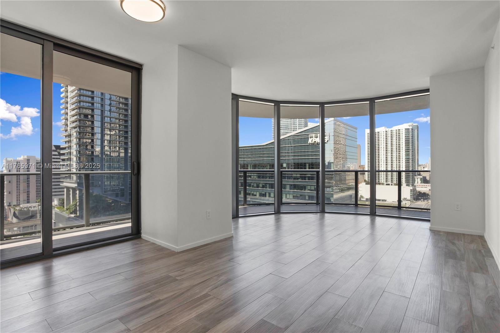 Miami, Florida, 33130, United States, 3 Bedrooms Bedrooms, ,3 BathroomsBathrooms,Residential,For Sale,1743213