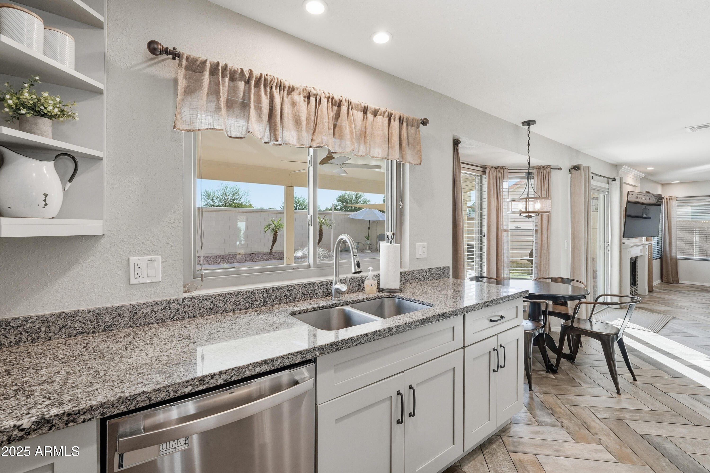 Gilbert, Arizona, 85234, United States, 4 Bedrooms Bedrooms, ,3 BathroomsBathrooms,Residential,For Sale,1997070