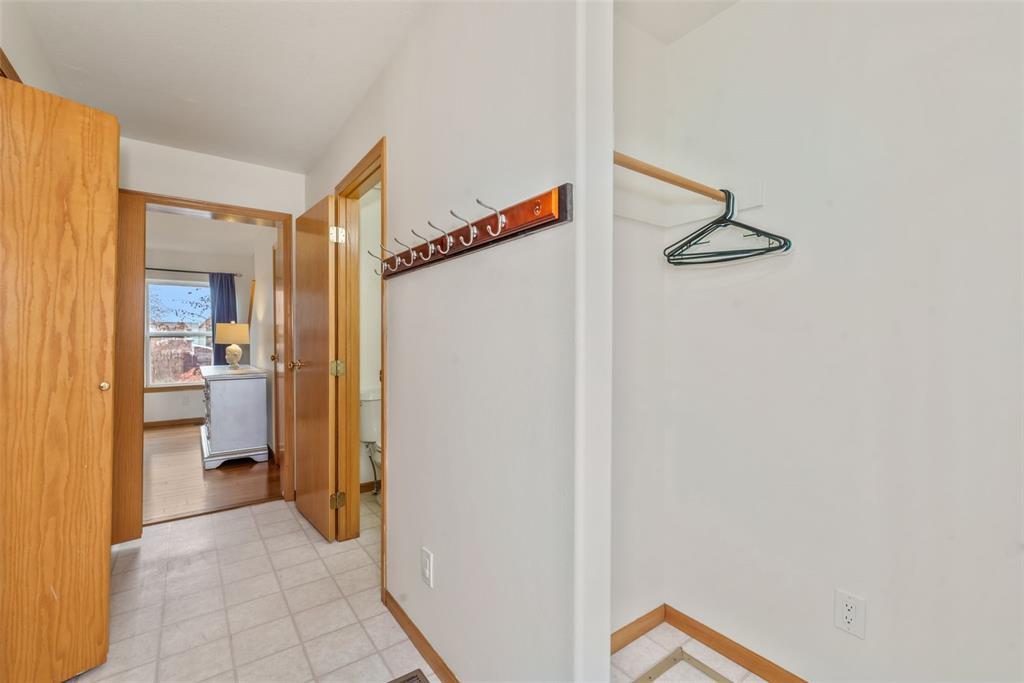 Steamboat Springs, Colorado, 80487, United States, 3 Bedrooms Bedrooms, ,2 BathroomsBathrooms,Residential,For Sale,2003476