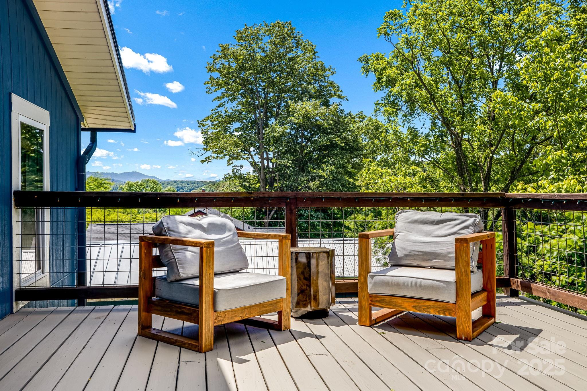 Asheville, North Carolina, 28804, United States, 4 Bedrooms Bedrooms, ,2 BathroomsBathrooms,Residential,For Sale,1944815