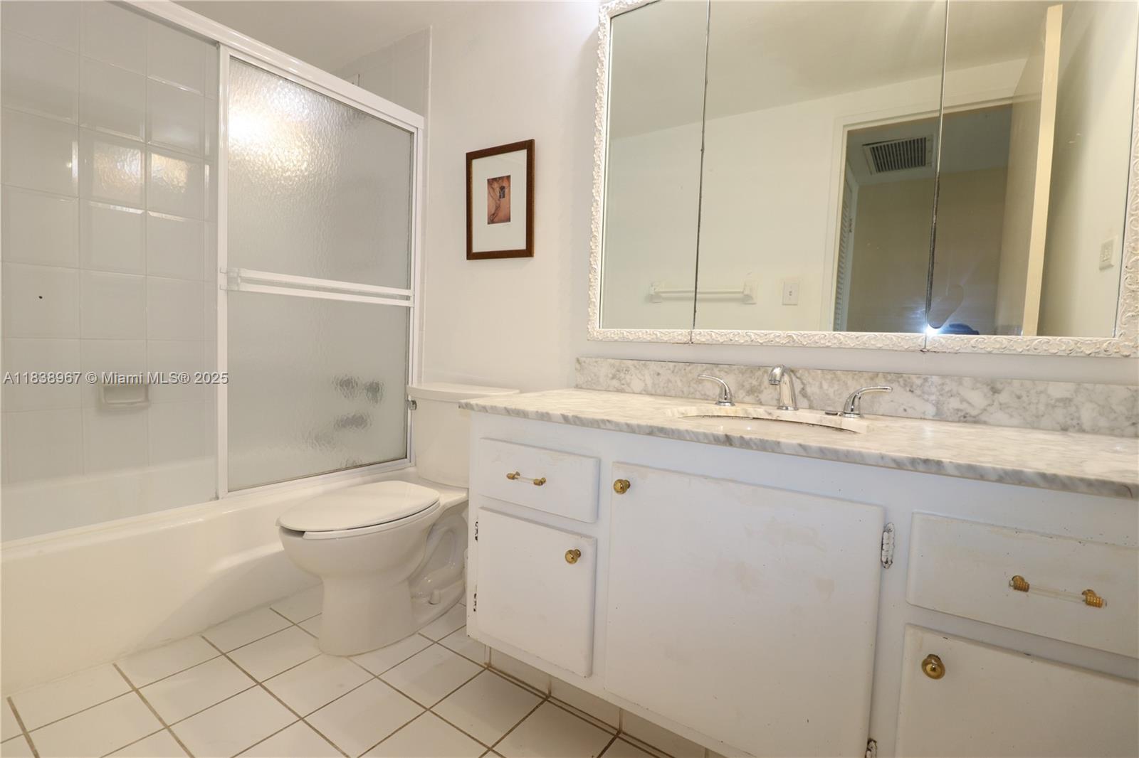 Miami Beach, Florida, 33140, United States, 2 Bedrooms Bedrooms, ,2 BathroomsBathrooms,Residential,For Sale,1890923