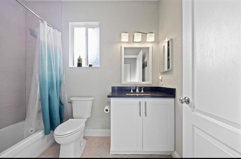 Oakland Park, Florida, 33334, United States, 3 Bedrooms Bedrooms, ,2 BathroomsBathrooms,Residential,For Sale,1992878