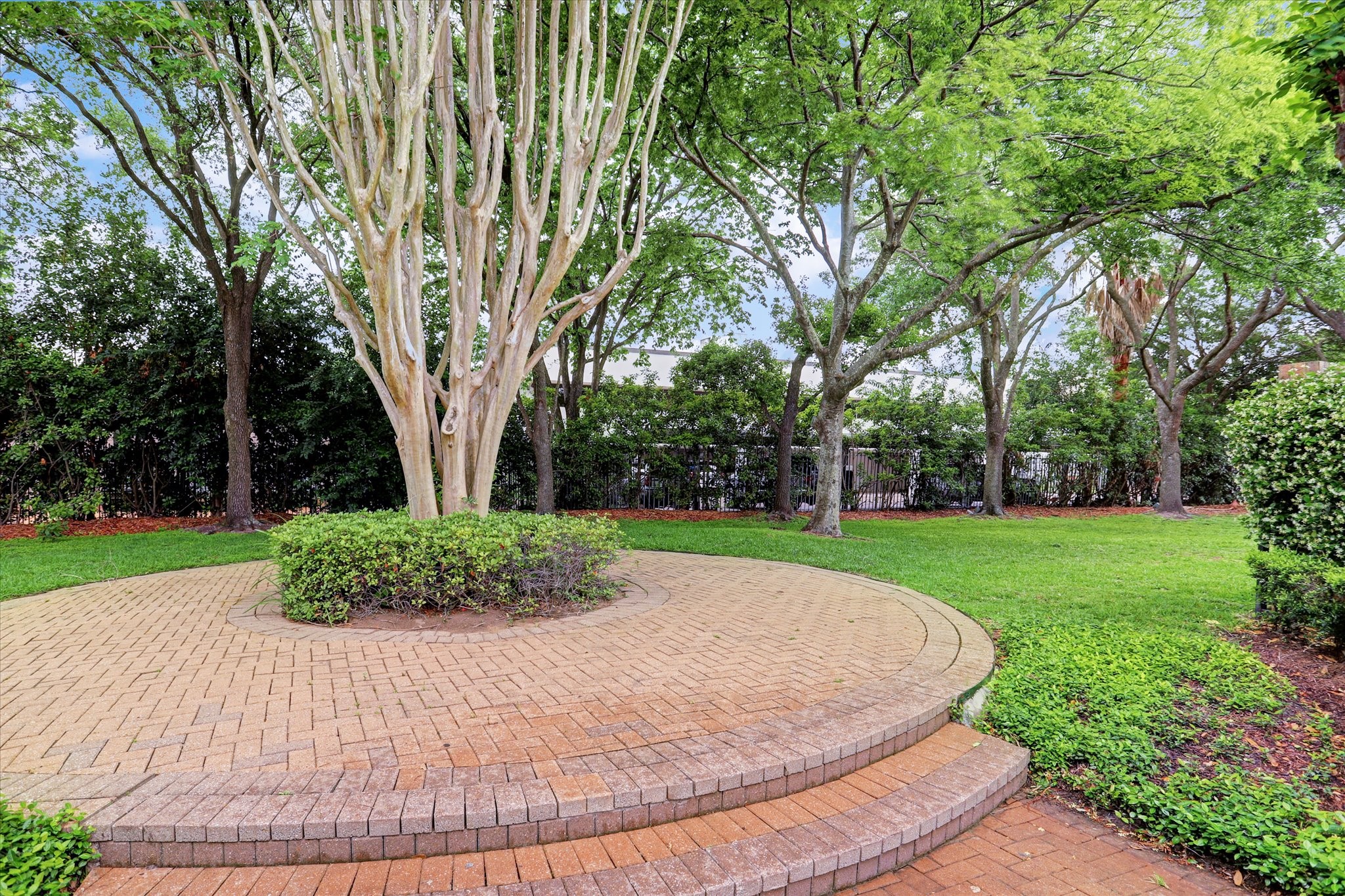 3118 Sackett Street - 物件實景